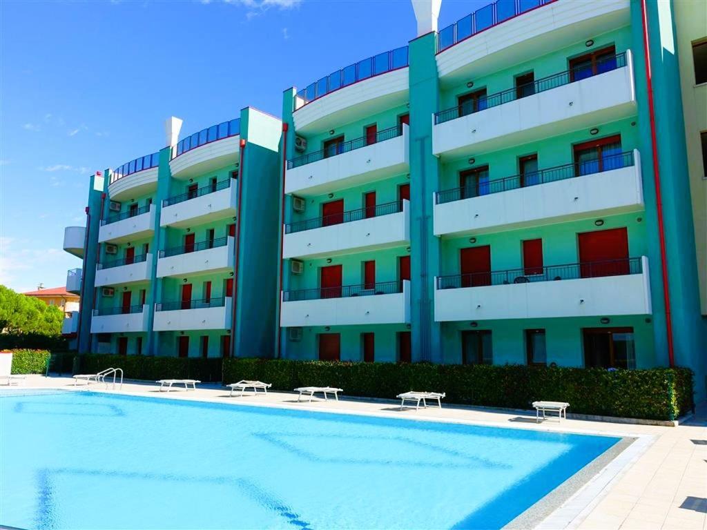 Residence Roberta Con Piscina - Agenzia Cocal Caorle Zewnętrze zdjęcie
