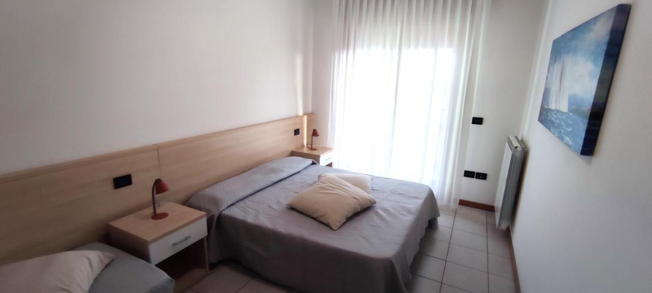 Residence Roberta Con Piscina - Agenzia Cocal Caorle Zewnętrze zdjęcie