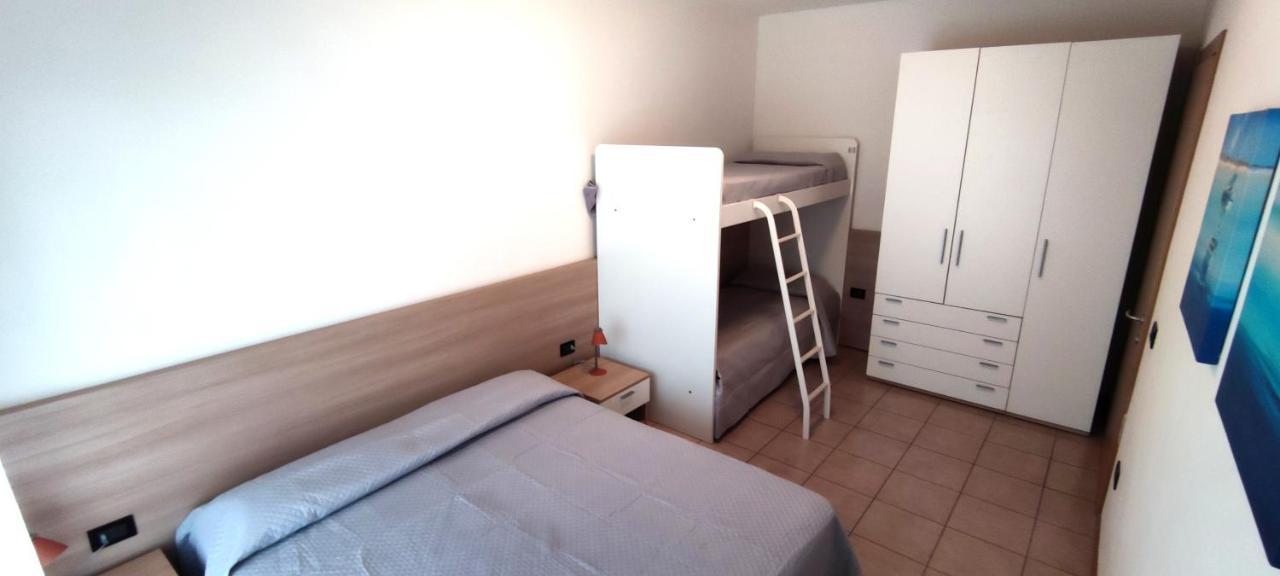 Residence Roberta Con Piscina - Agenzia Cocal Caorle Zewnętrze zdjęcie