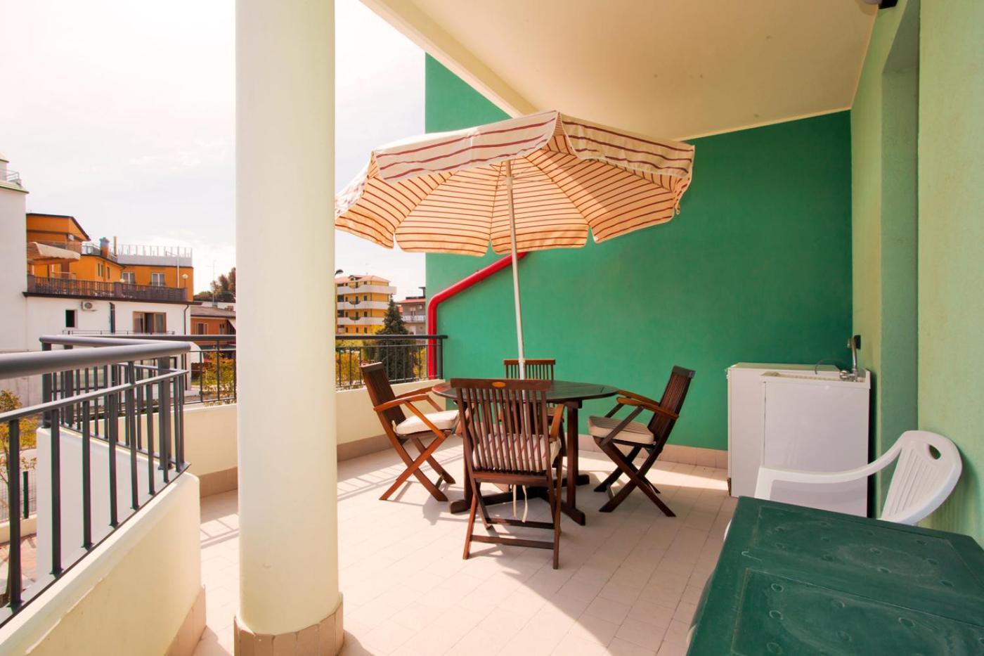 Residence Roberta Con Piscina - Agenzia Cocal Caorle Zewnętrze zdjęcie