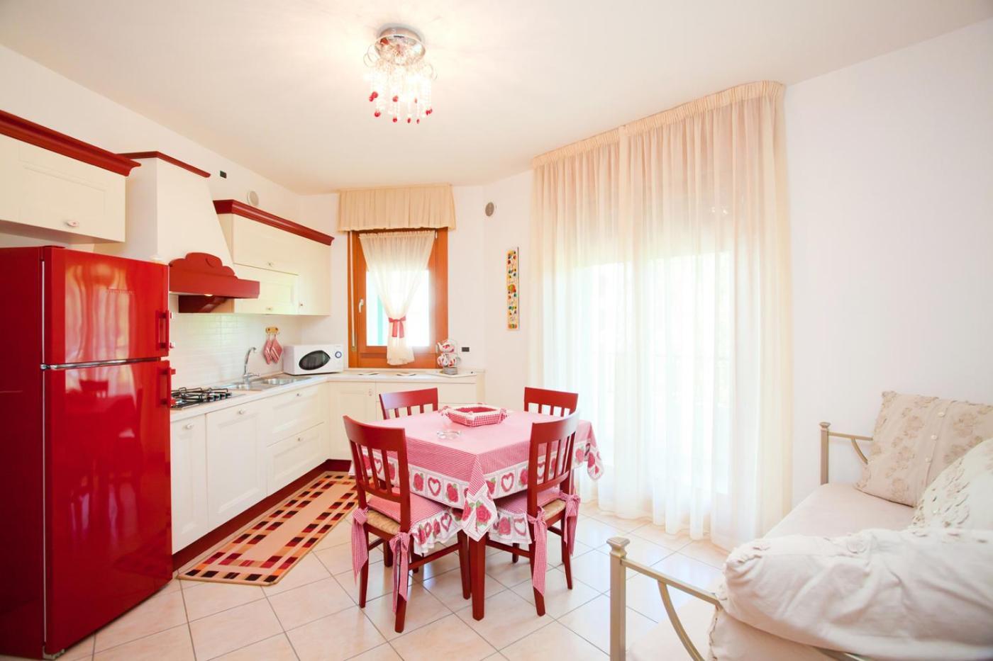 Residence Roberta Con Piscina - Agenzia Cocal Caorle Zewnętrze zdjęcie