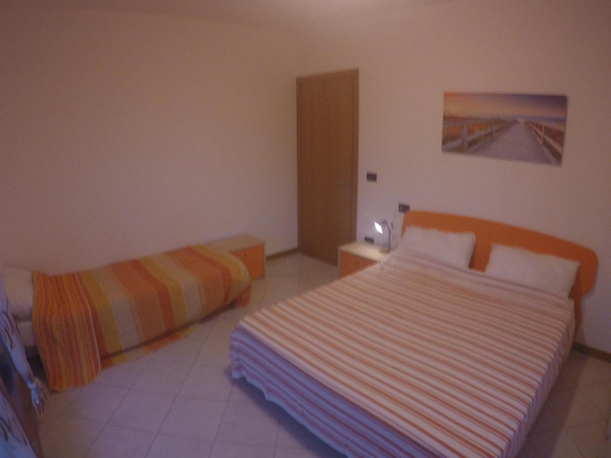 Residence Roberta Con Piscina - Agenzia Cocal Caorle Zewnętrze zdjęcie