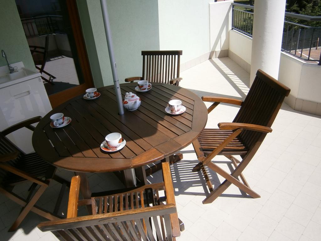 Residence Roberta Con Piscina - Agenzia Cocal Caorle Pokój zdjęcie