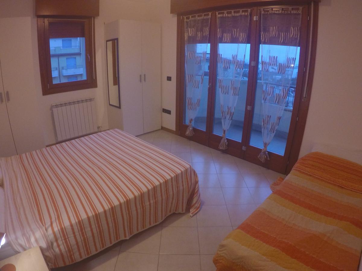Residence Roberta Con Piscina - Agenzia Cocal Caorle Zewnętrze zdjęcie